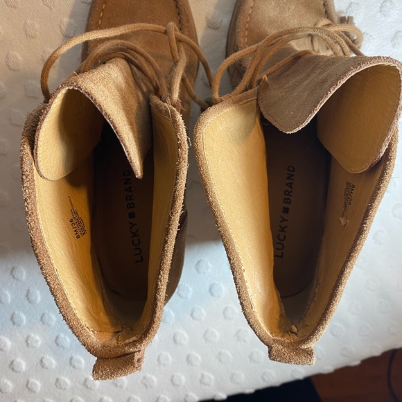 LUCKY BRAND Women's Suede Lace-Up Heeled Booties - Picture 14 of 16
